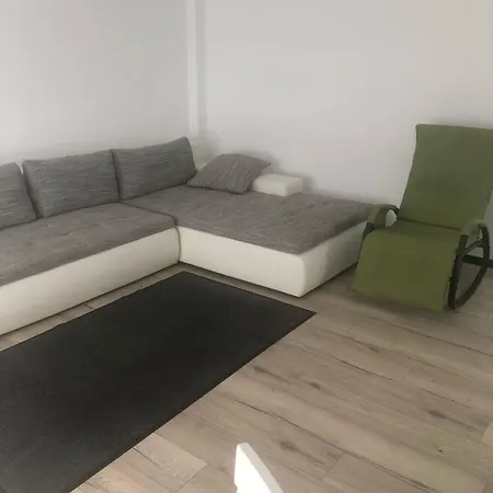 Apartment Studio Faleza Nord-banu Mihalcea *